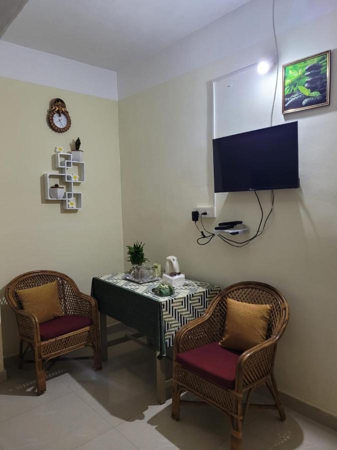 Sandy Beach Hotel Thiruvananthapuram Екстер'єр фото